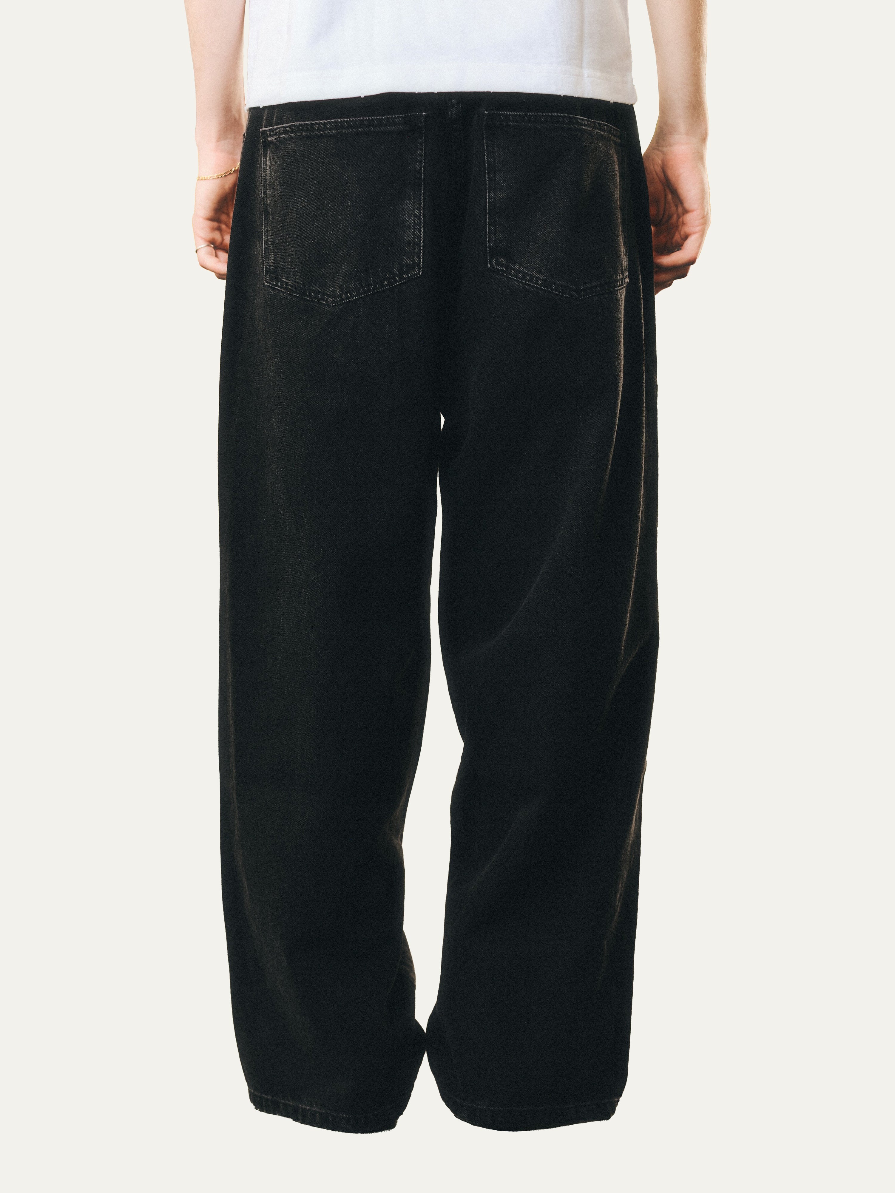 Kihon Gallery Black Jeans