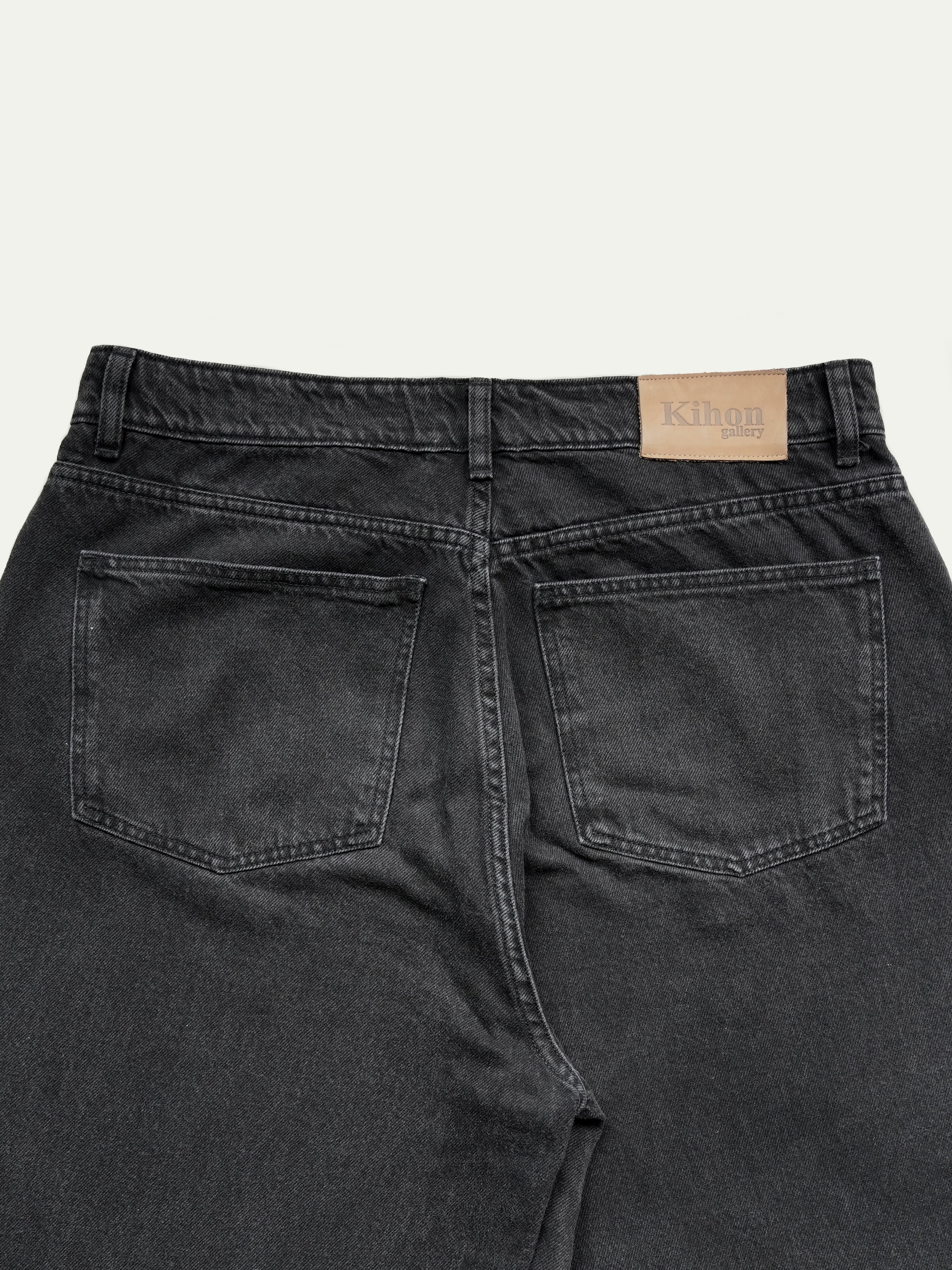 Kihon Gallery Black Jeans